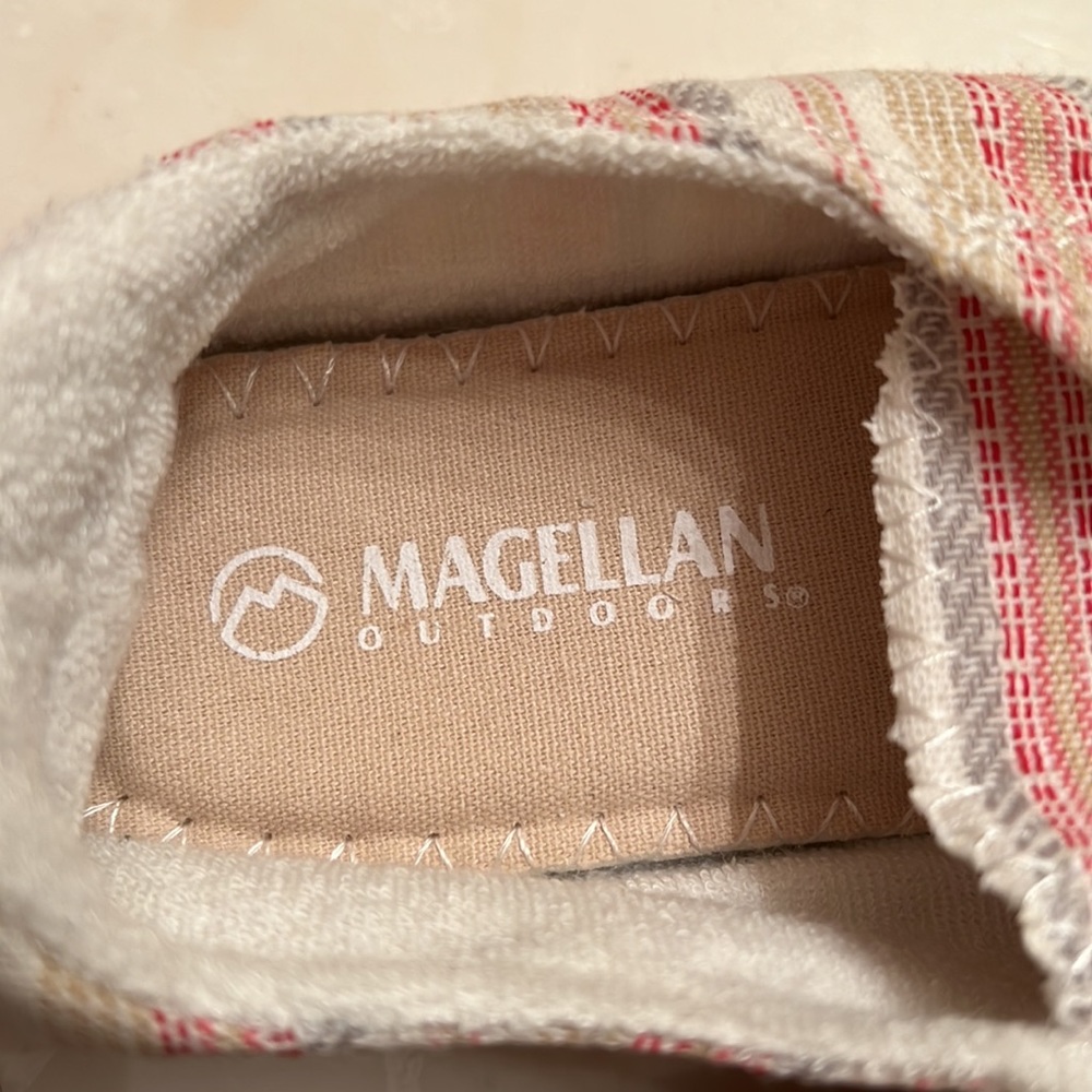 🆕 Magellan Outdoors Scrunch-Back Sneakers (NWT) - Picture 3 of 5